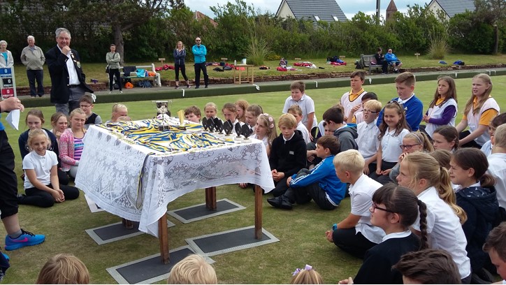 AFE9346E7F324CD4A3FFF0984C57226F